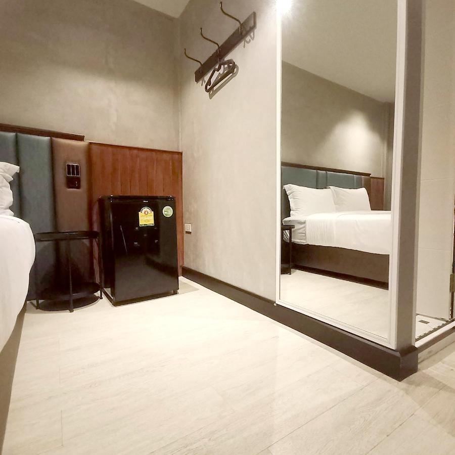 Narawad Boutique Hotel Bangkok Exterior foto